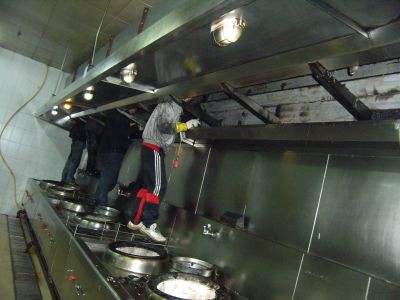 油煙管道滅火裝置安裝、深圳油煙管道清洗、深圳化糞池清理、深圳下水道疏通